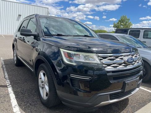 Used 2018 Ford Explorer XLT image 10