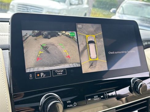 Used 2024 INFINITI QX80 Sensory w/ All-Season Package image 34