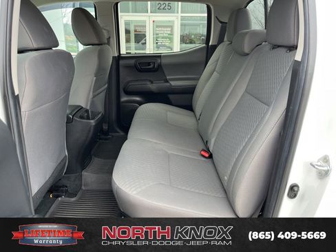 Used 2022 Toyota Tacoma SR image 12