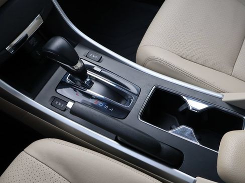 Used 2013 Honda Accord EX-L image 22