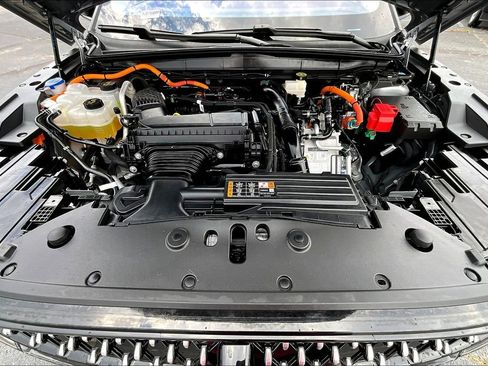 Used 2024 Lincoln Nautilus Reserve image 9