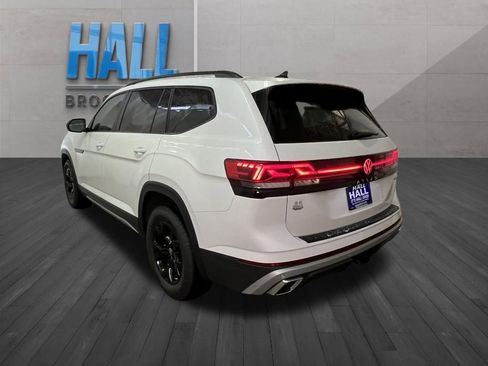 New 2026 Volkswagen Atlas Peak Edition AWD/4WD image 3