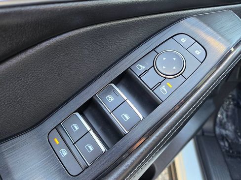 Used 2021 Nissan Rogue SL w/ Premium Package AWD/4WD image 16