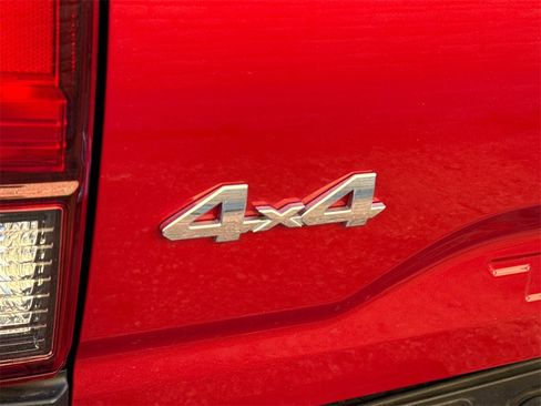 Used 2023 Toyota Tacoma SR5 w/ Technology Package image 8