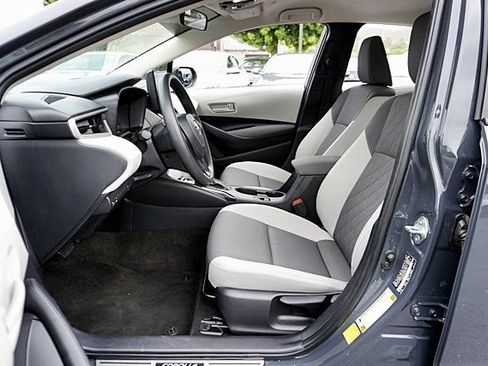 Used 2025 Toyota Corolla LE FWD image 13
