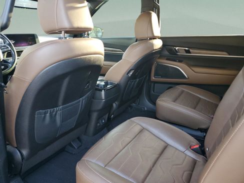 Certified 2022 Kia Telluride SX w/ SX Prestige Package image 6