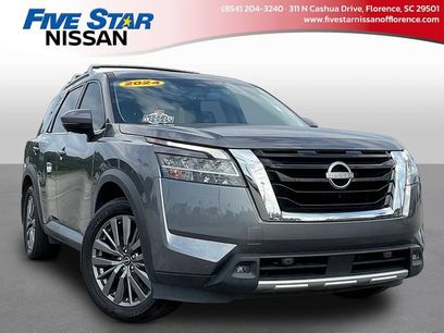 Used 2024 Nissan Pathfinder SL w/ SL Premium Package