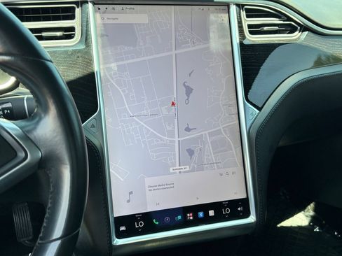 Used 2018 Tesla Model S 75D AWD/4WD image 24
