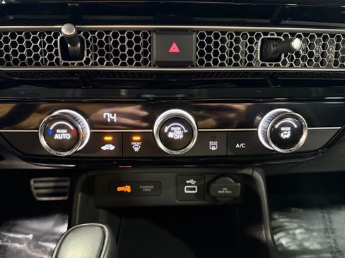 Used 2023 Honda Civic Sport image 18