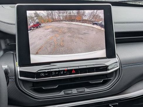 New 2026 Jeep Compass Latitude image 25