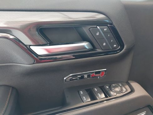 Used 2025 GMC Sierra 1500 AT4 image 26