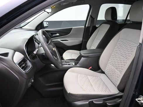 Used 2021 Chevrolet Equinox LS image 25
