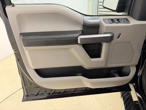 Used 2019 Ford F150 XLT w/ Equipment Group 302A Luxury AWD/4WD image 14