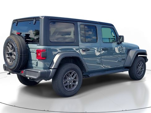Used 2025 Jeep Wrangler Unlimited Sport AWD/4WD image 6