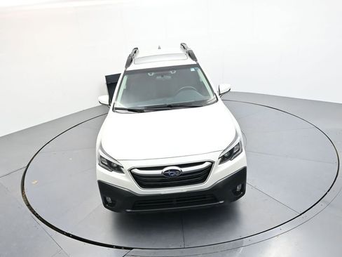 Used 2020 Subaru Outback Premium image 19