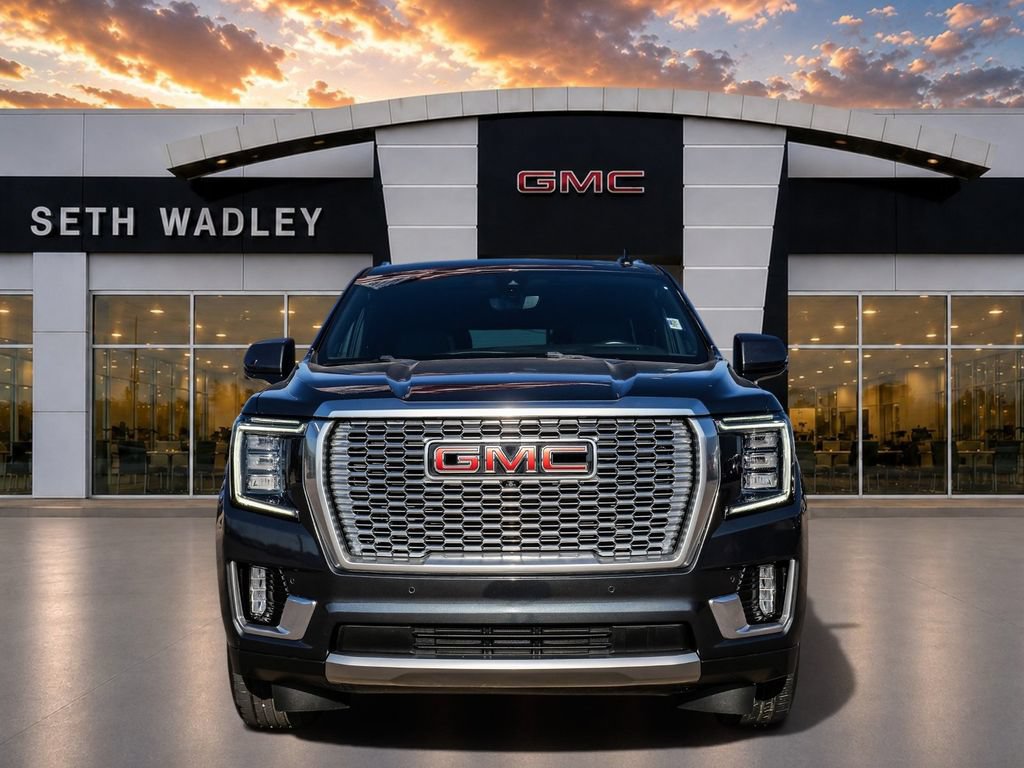 Used 2021 GMC Yukon Denali w/ Denali Premium Package RWD image 2