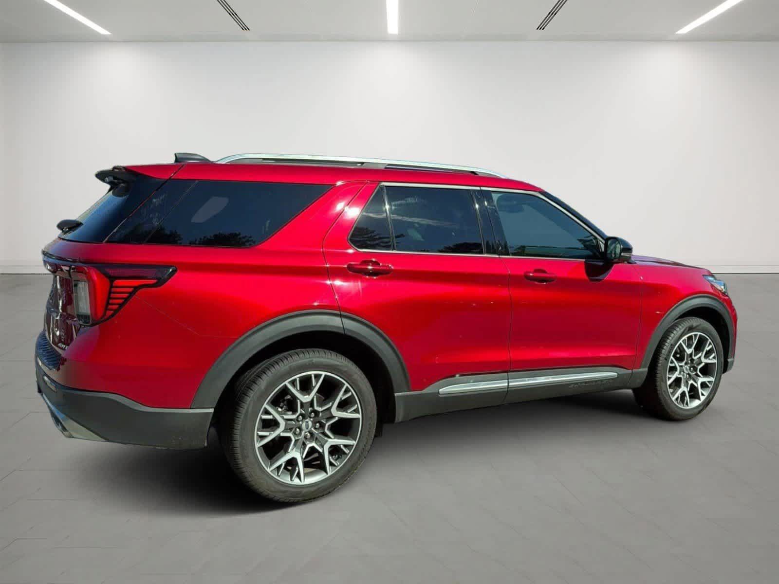 Used 2025 Ford Explorer Platinum w/ Ultimate Package AWD/4WD image 3