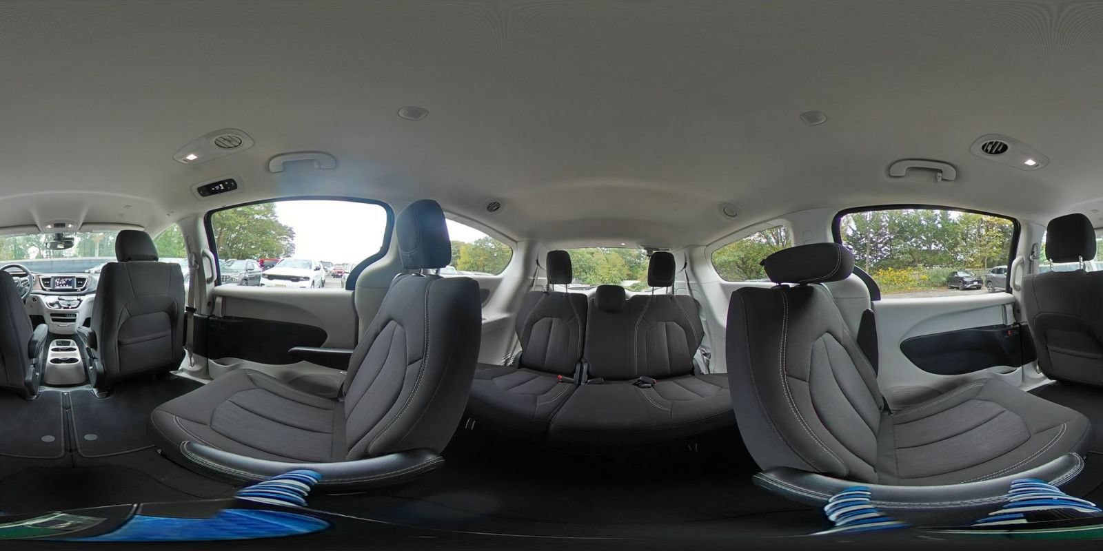 Used 2024 Chrysler Voyager LX FWD image 44