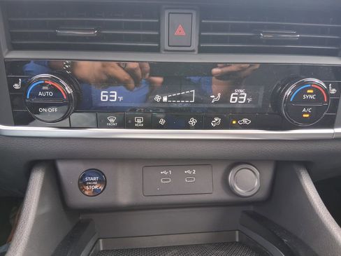 New 2026 Nissan Rogue SV AWD/4WD image 17