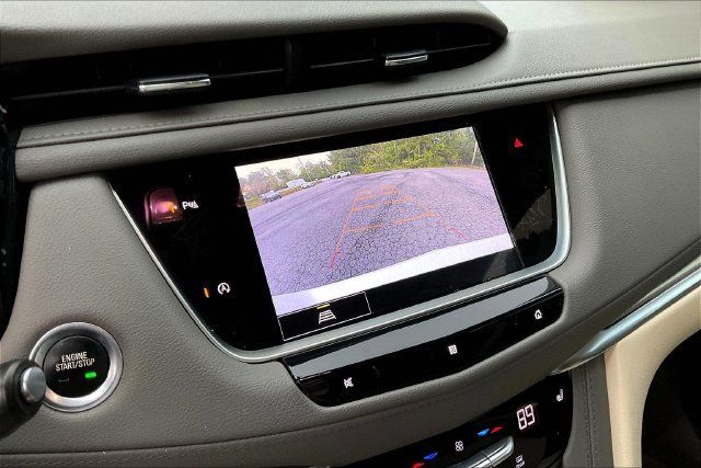 Used 2021 Cadillac XT5 Premium Luxury FWD image 16