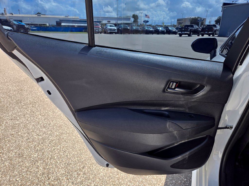 Used 2023 Toyota Corolla LE FWD image 37