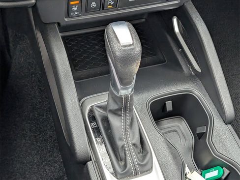 Used 2022 Nissan Frontier SV w/ SV Premium Package image 27