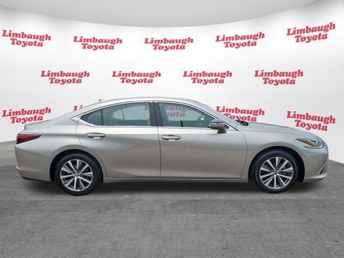 Used 2019 Lexus ES 350 w/ Premium Package FWD image 2
