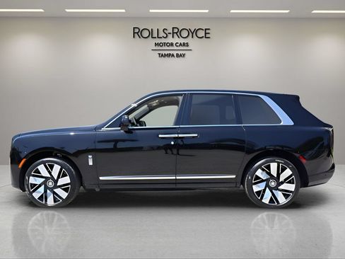 New 2026 Rolls-Royce Cullinan AWD/4WD image 3