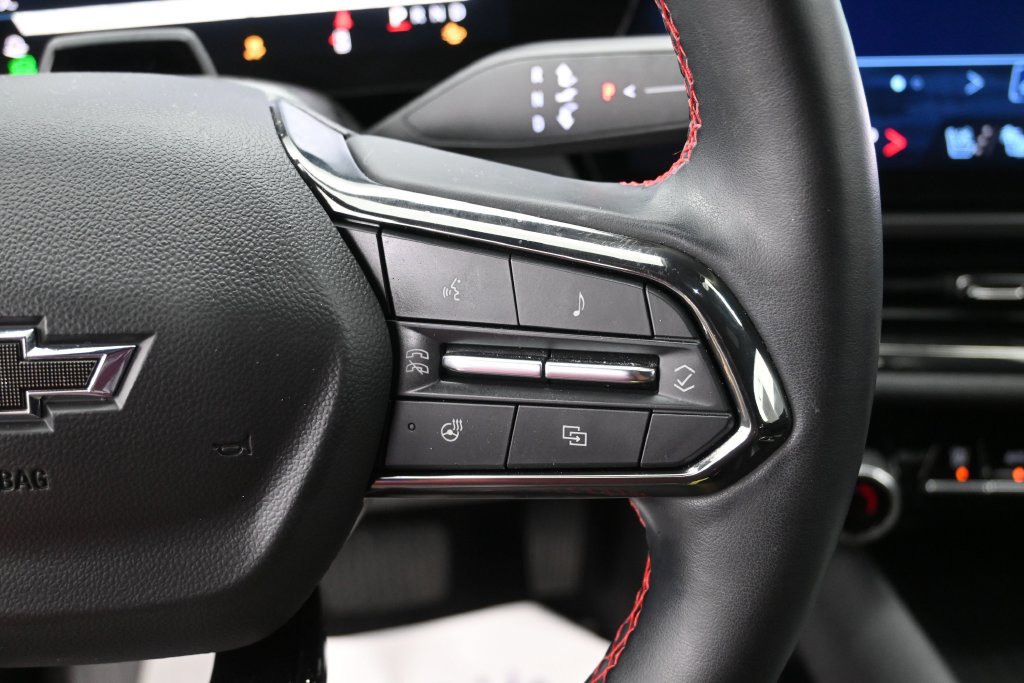 Used 2024 Chevrolet Equinox EV RS w/ Active Safety Package 3 FWD image 12