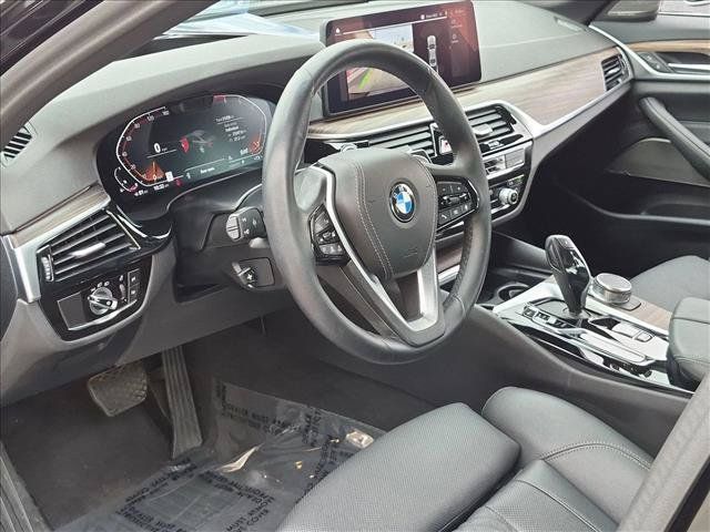 Certified 2023 BMW 530i w/ Premium Package RWD image 10