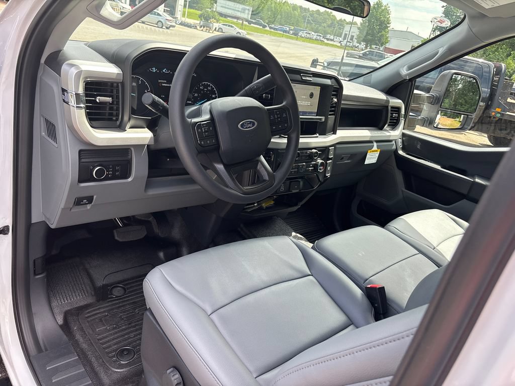New 2026 Ford F350 XL AWD/4WD image 15