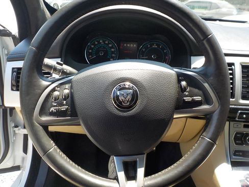 Used 2014 Jaguar XF 3.0 AWD/4WD image 12
