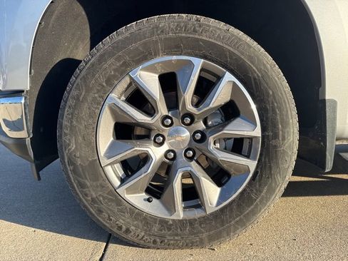 Used 2020 Chevrolet Silverado 1500 LT w/ All-Star Edition image 11