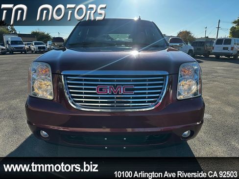 Used 2008 GMC Yukon SLT w/ SLT Preferred Equipment Group image 2