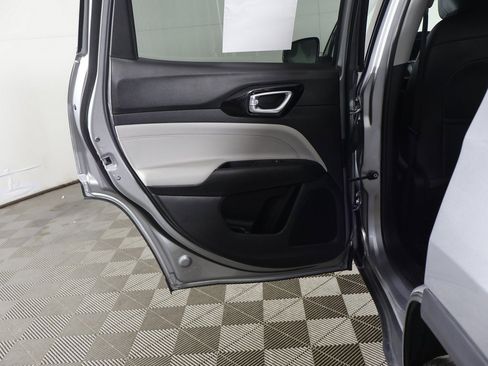 Used 2022 Jeep Compass Limited image 25