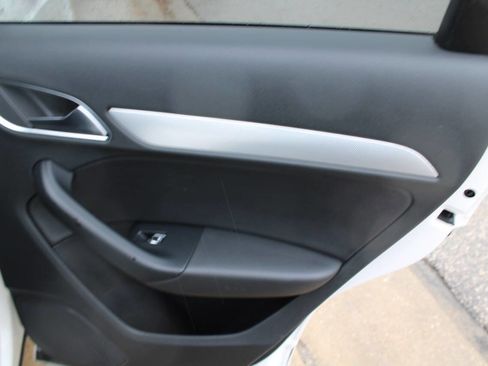 Used 2016 Audi Q3 2.0T Premium Plus image 9