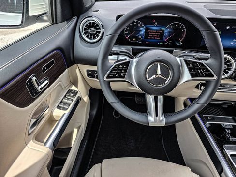 New 2026 Mercedes-Benz GLB 250 4MATIC image 34
