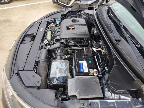 Used 2020 Hyundai Elantra SE image 17