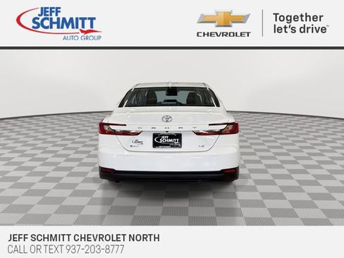 Used 2025 Toyota Camry LE image 9