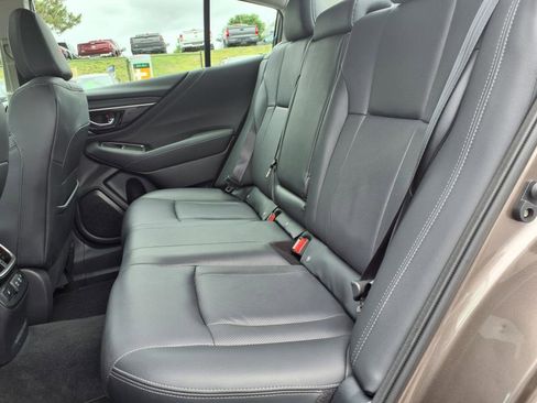 Used 2022 Subaru Legacy Limited image 7