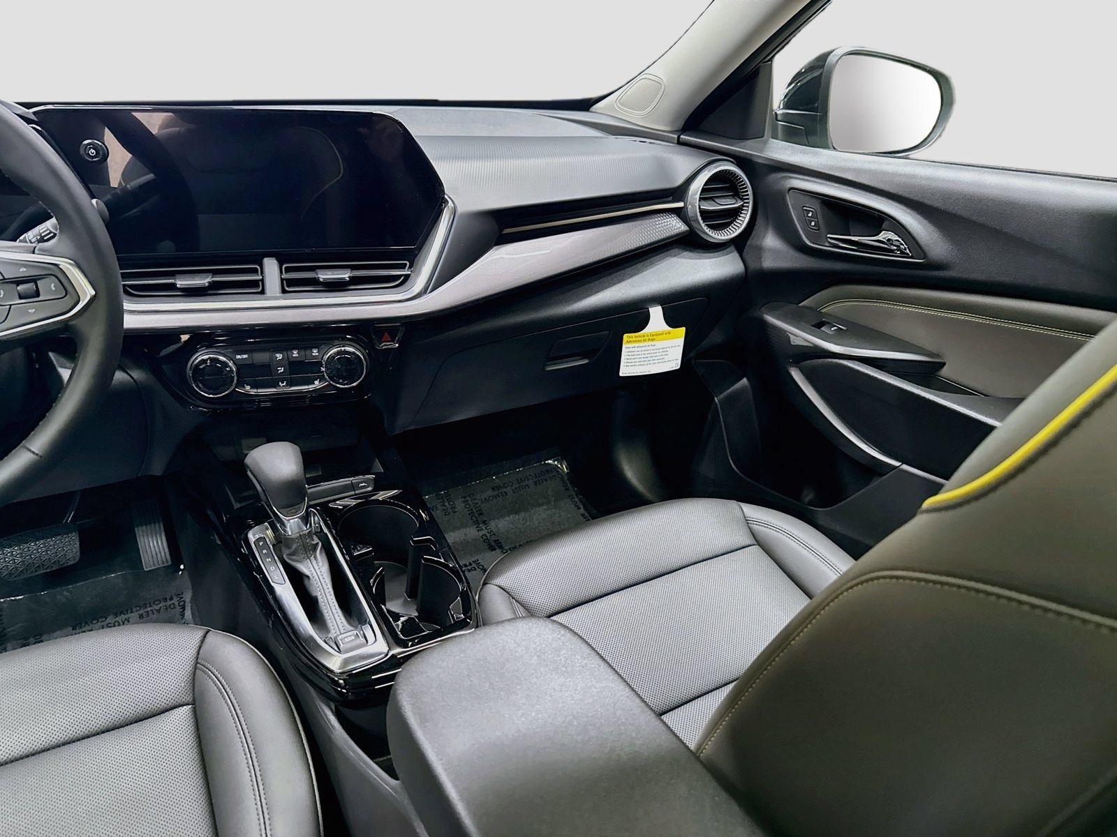 New 2026 Chevrolet Trax ACTIV w/ Sunroof Package FWD image 27