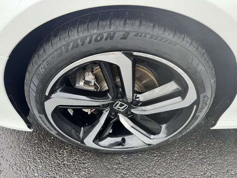 Used 2018 Honda Accord Sport image 14