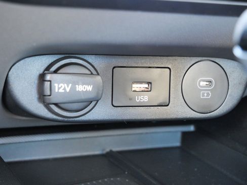 Certified 2025 Hyundai Elantra Sport image 28