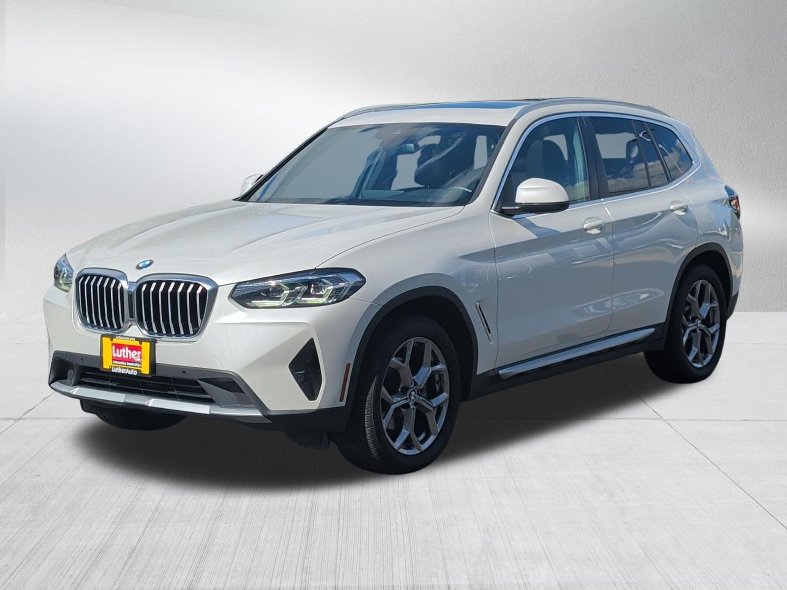 Used 2022 BMW X3 xDrive30i w/ Premium Package 2 AWD/4WD image 3