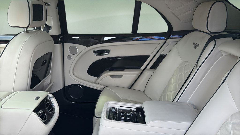 Used 2013 Bentley Mulsanne RWD image 26