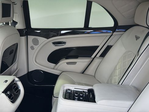 Used 2013 Bentley Mulsanne RWD image 26