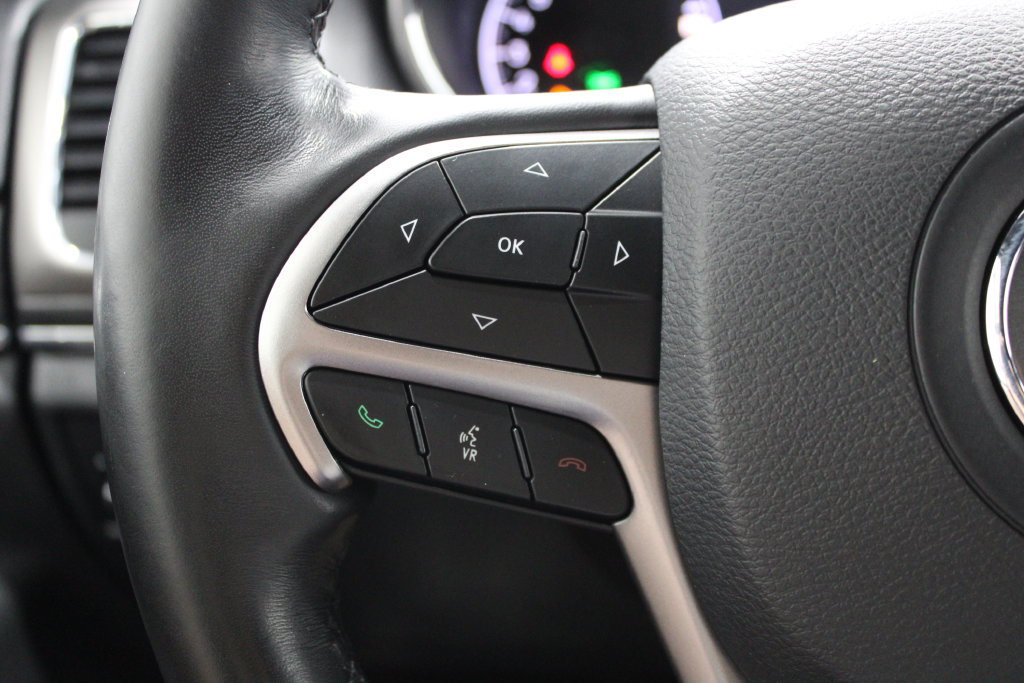 Used 2019 Jeep Grand Cherokee Limited AWD/4WD image 39