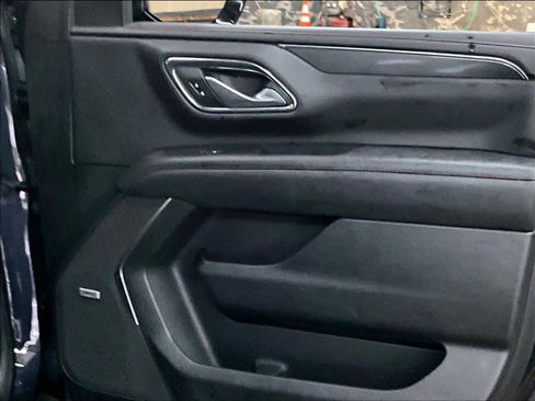 Used 2022 Chevrolet Tahoe RST w/ Luxury Package image 25