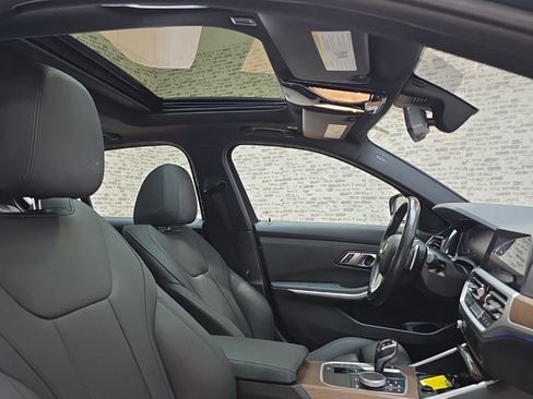 Used 2021 BMW 330i Sedan RWD image 9