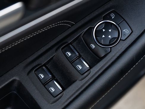 Used 2024 Ford Edge Titanium image 40